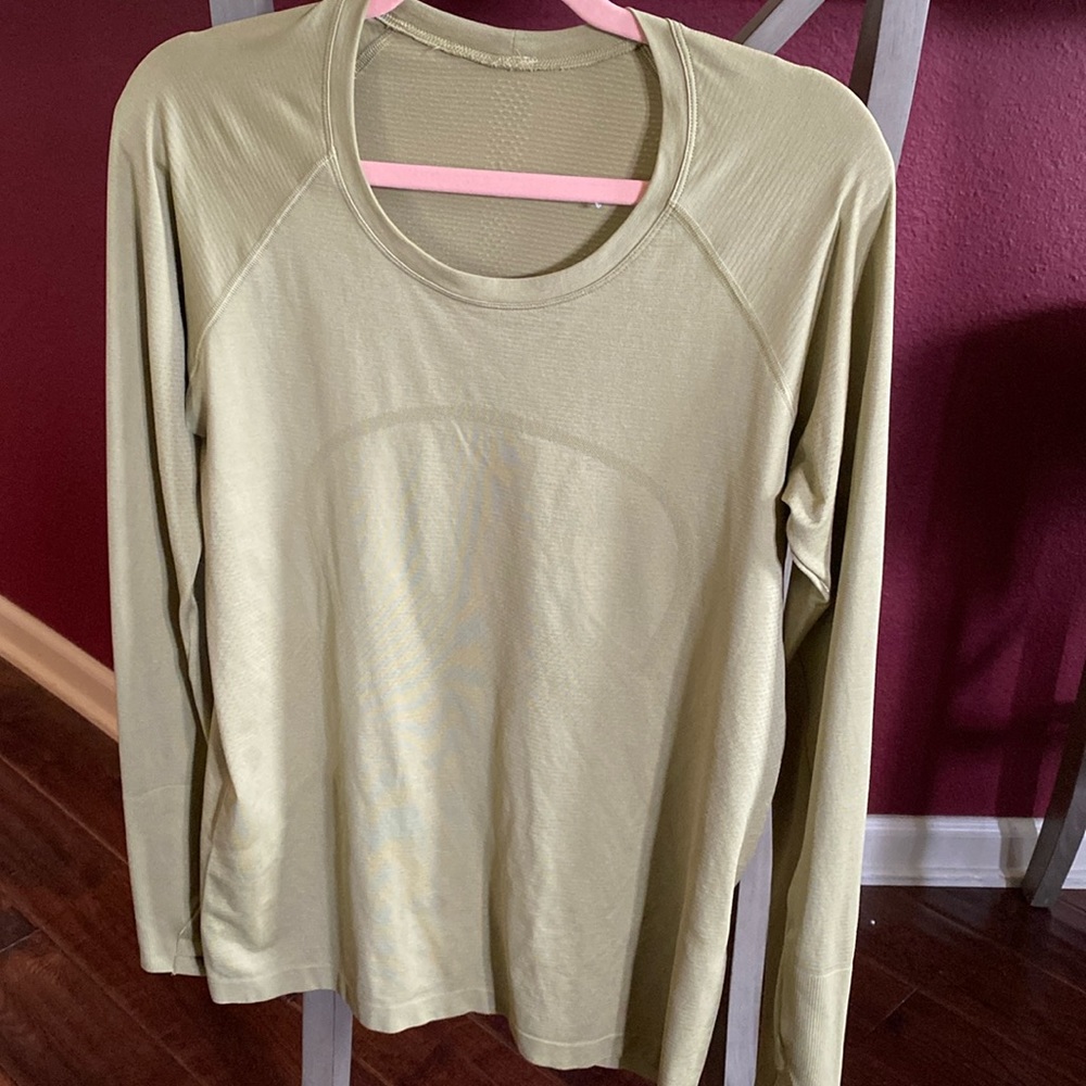 Lululemon Swiftly Tech long sleeve shirt